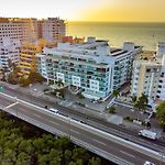 Apto panoramico Morros 922 con salida directa a la playa