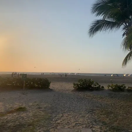 Apto panoramico Morros 922 con salida directa a la playa Apartamento