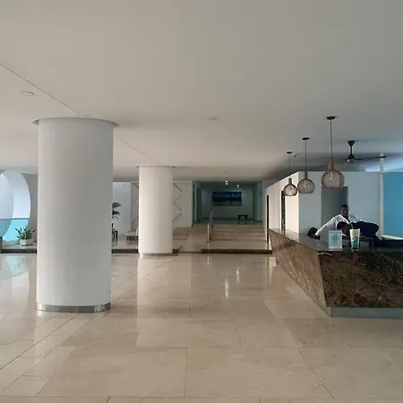 Apto panoramico Morros 922 con salida directa a la playa * Cartagena